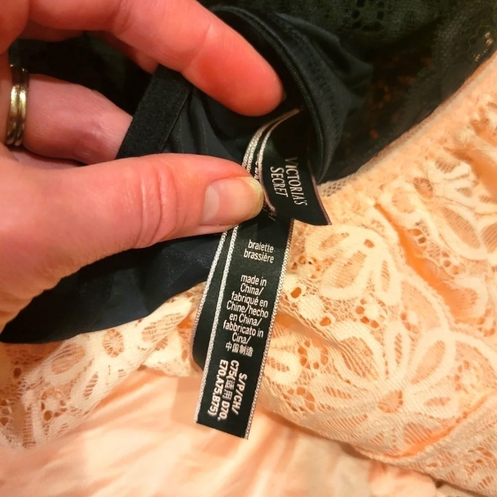 Victoria's Secret Lace Off The Shoulder Flounce Bralette Bundle Size Small